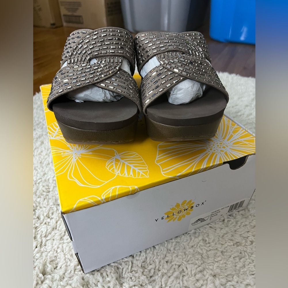 Women’s Size 7 Yellow Box Brown Wedge Sandals NEW - Picture 6 of 11